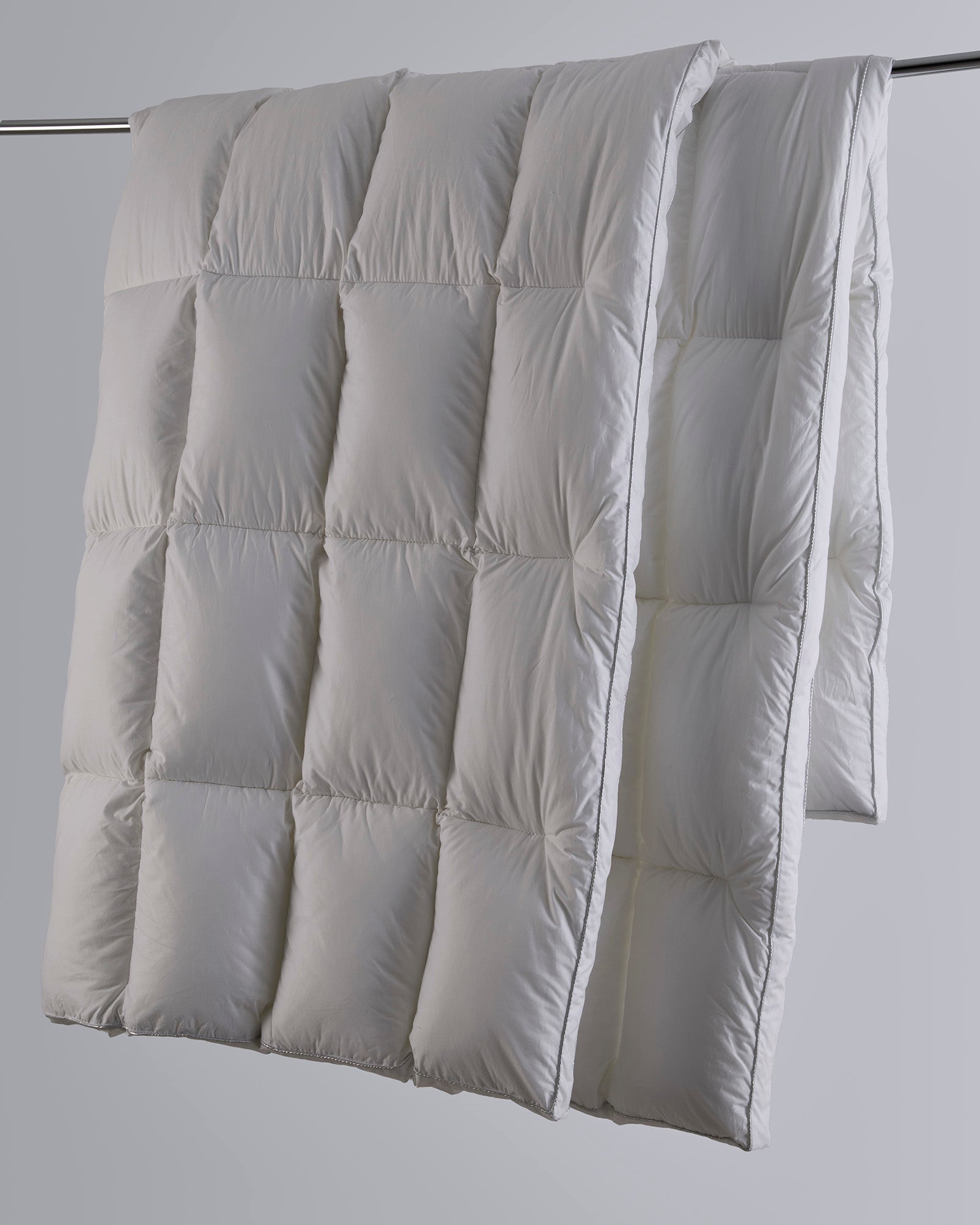 Mattress Topper: 20/80% Duck Down & Feather fill (240TC downproof)