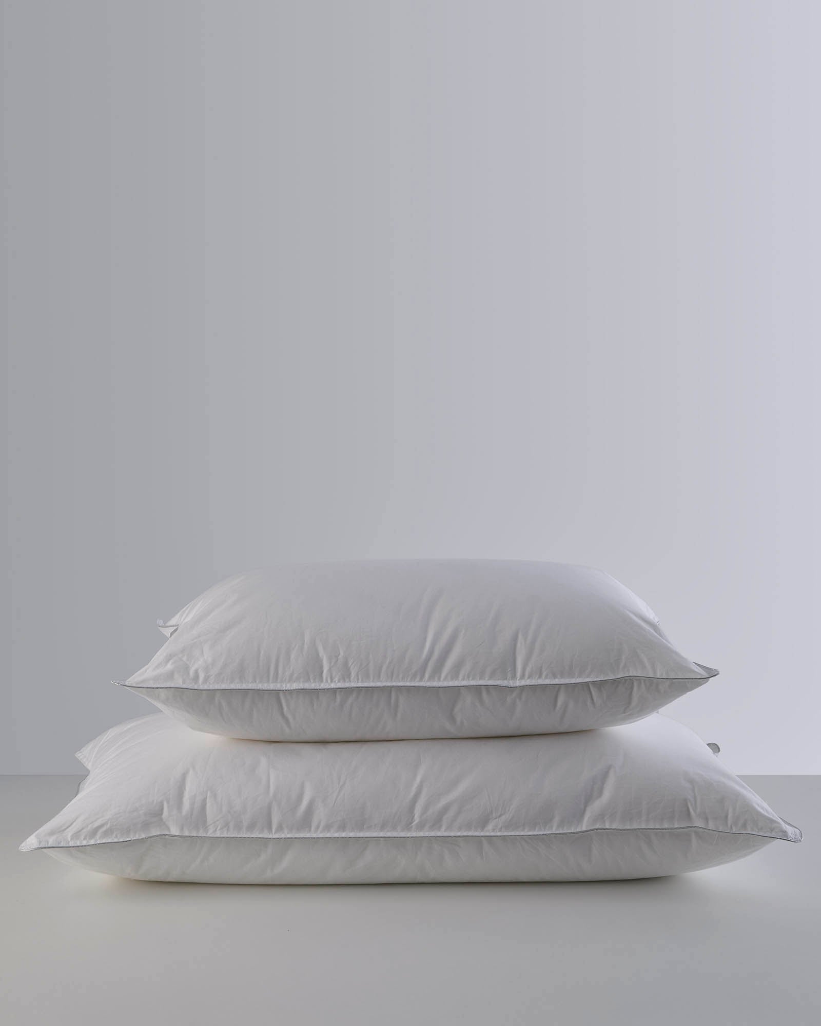 Sleeping Pillow: Luxe Synthetic fill